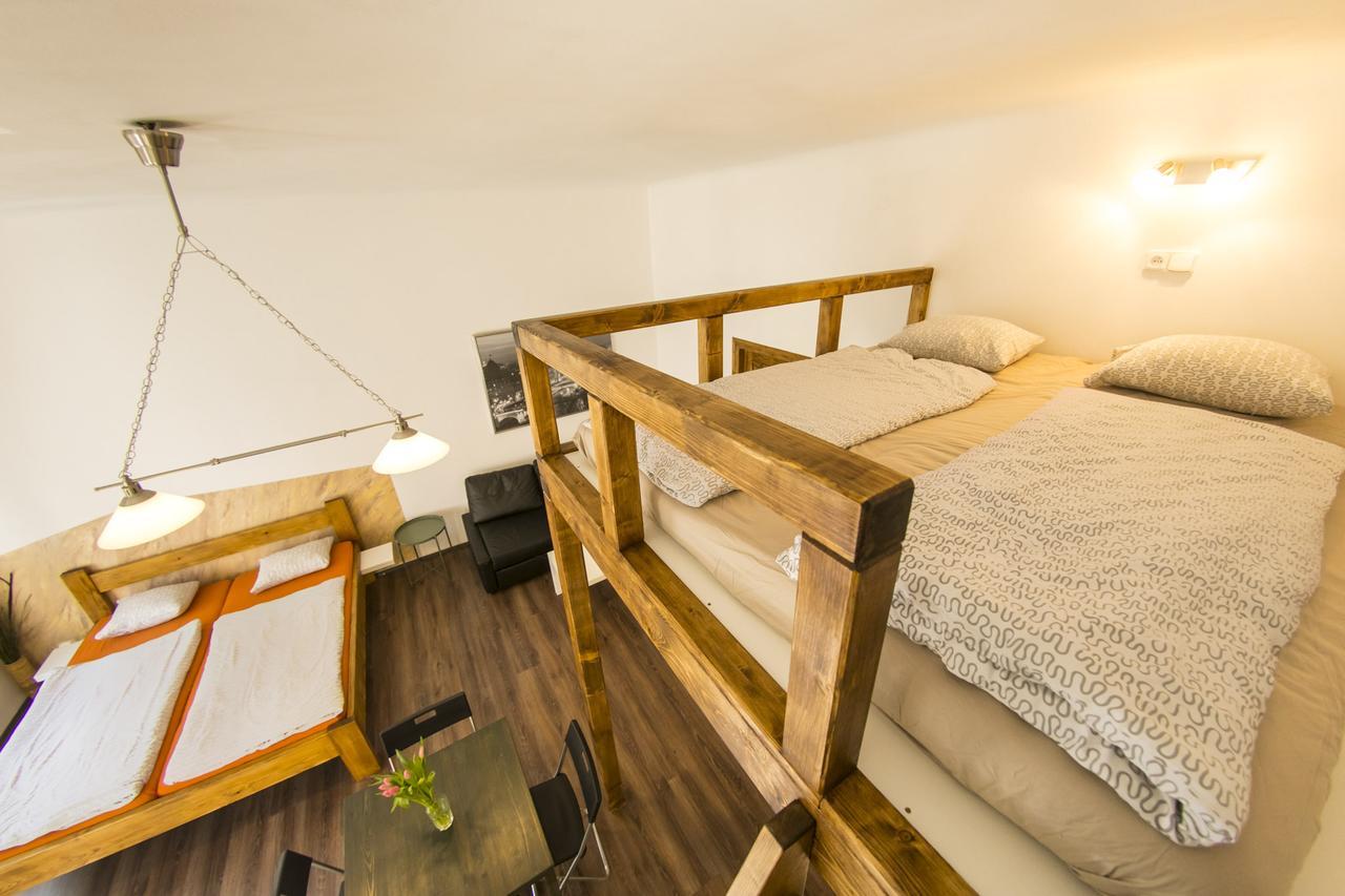 Freedom Rooms & Apartments Apartment