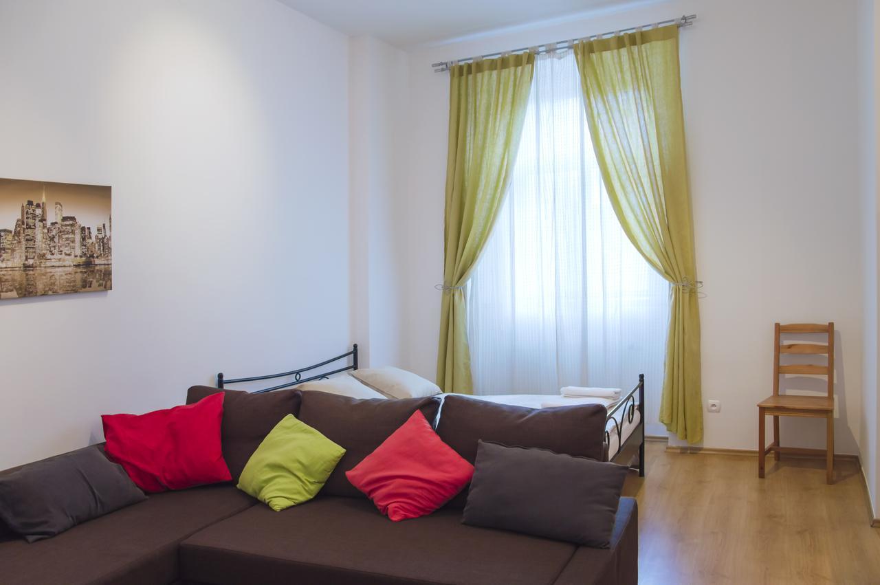 Modern Opatovická Apartmán *
