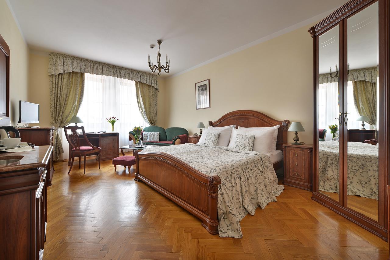 Hotell Boutique Constans 4*