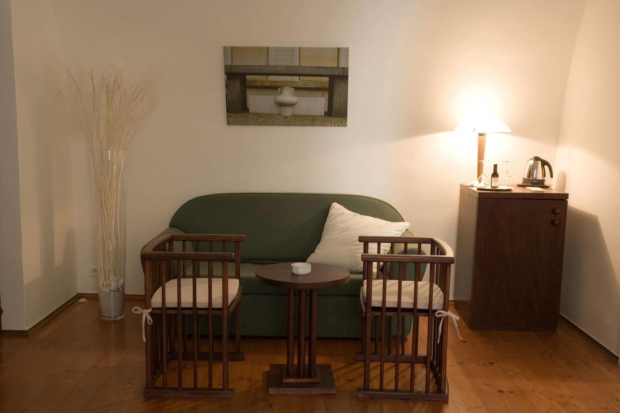 Domus Henrici Hotel
