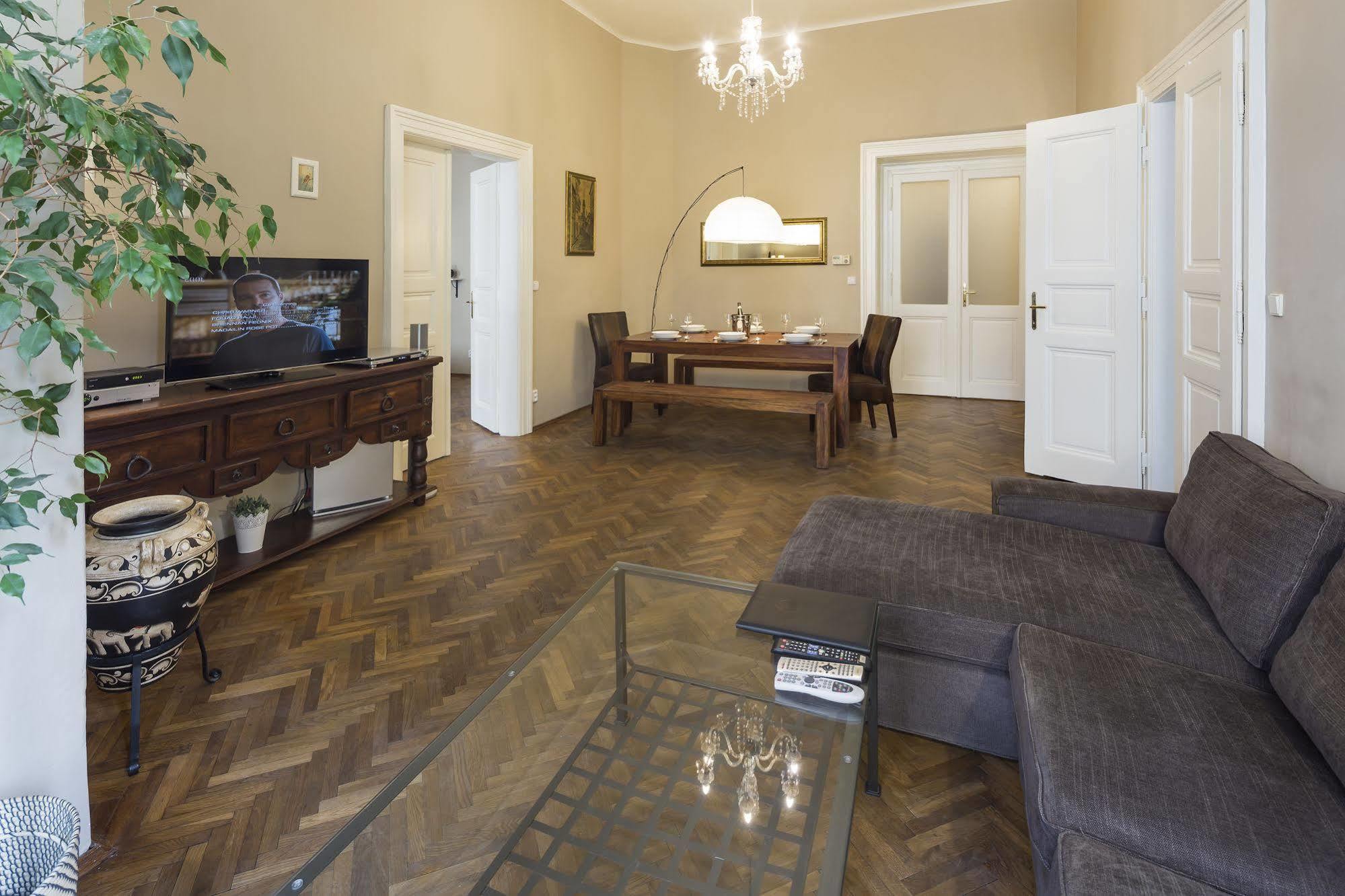 Apartment Dlouha 2ab Prag