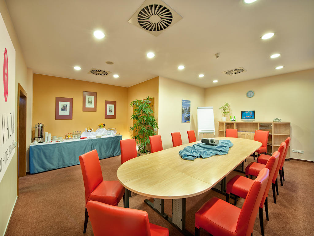 Ramada Airport