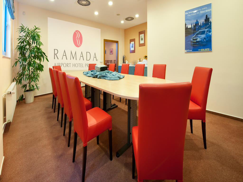 Ramada Airport Hotel 4*