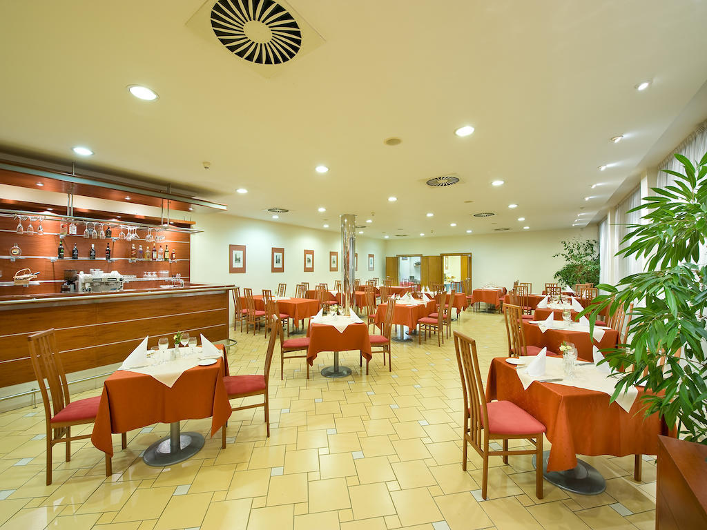 Hotel Ramada Airport