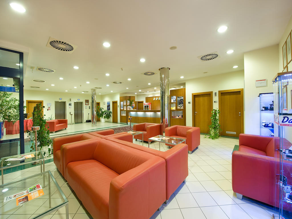 Ramada Airport Hotel