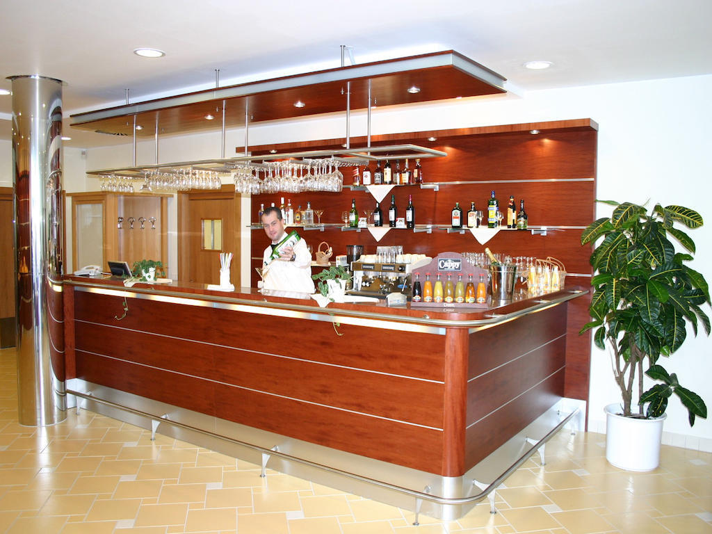 Ramada Airport