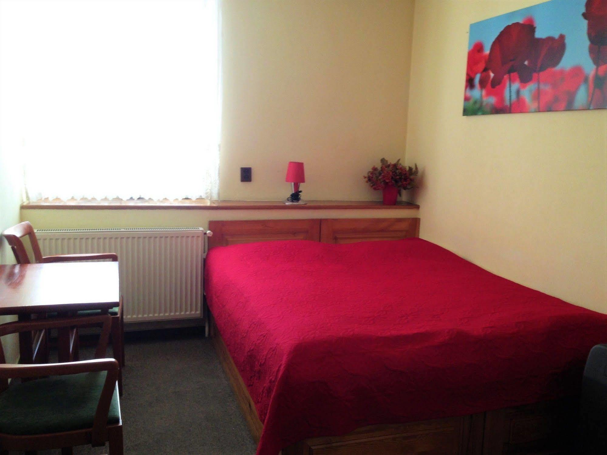 Platan Hotell