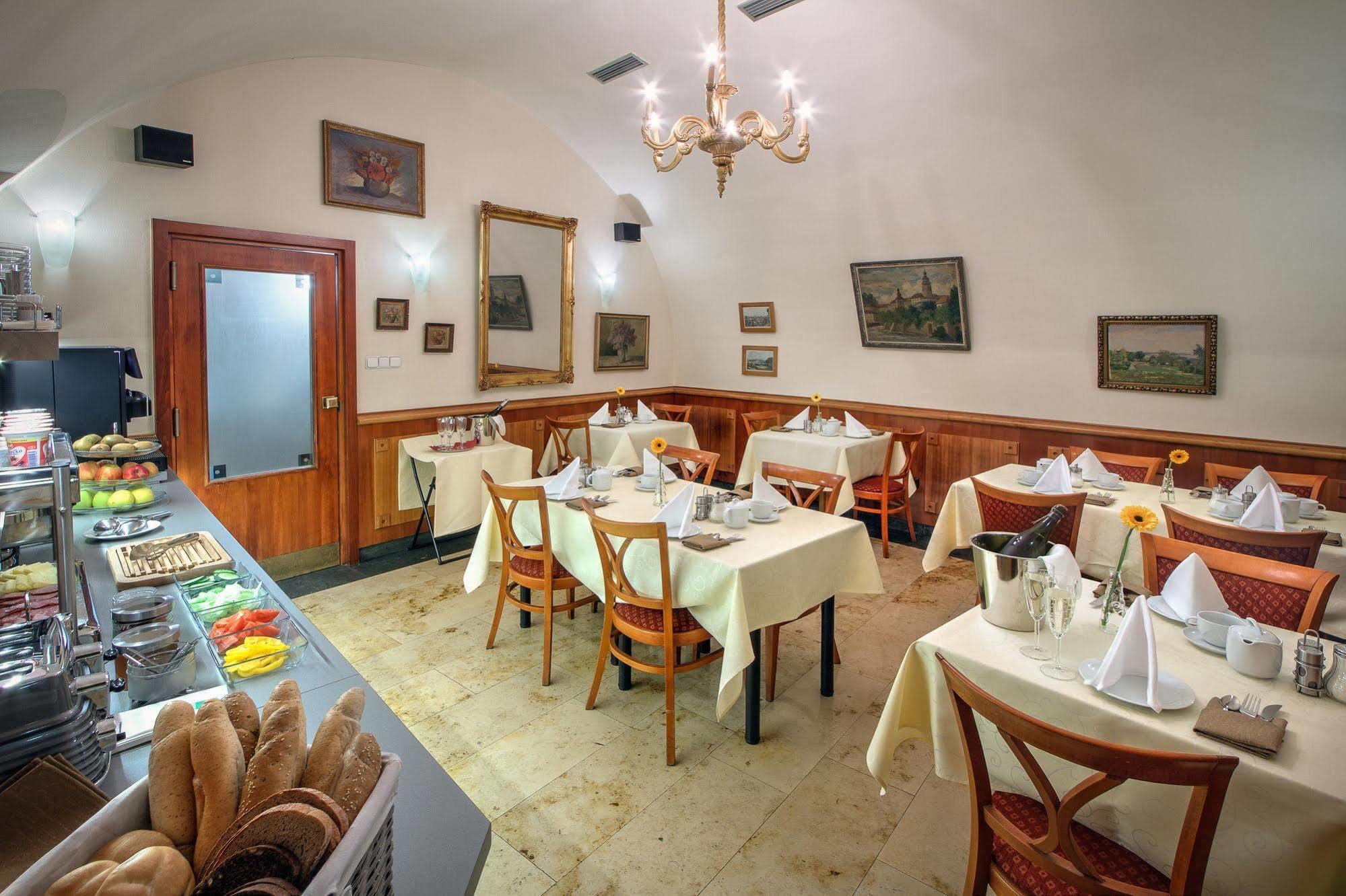 Clementin Hotell 4*