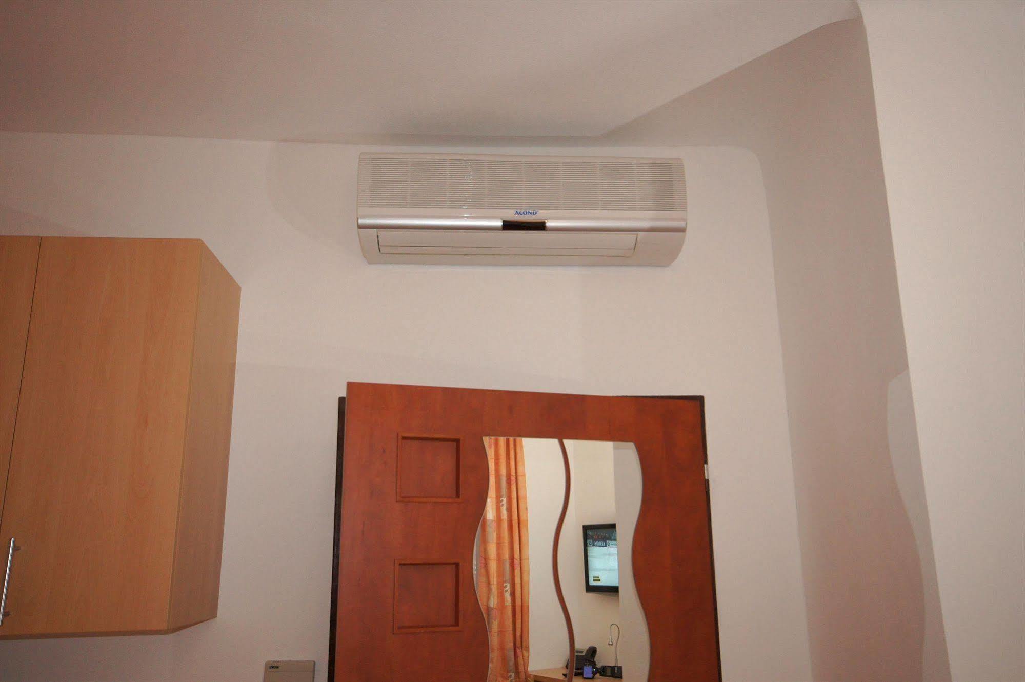 Garni Rambousek 3* Prag
