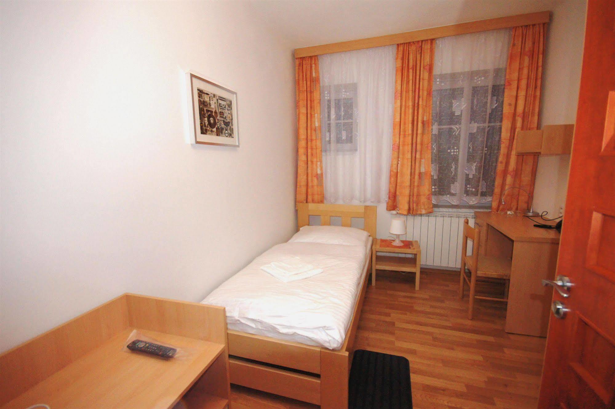 Garni Rambousek Hotell Prag
