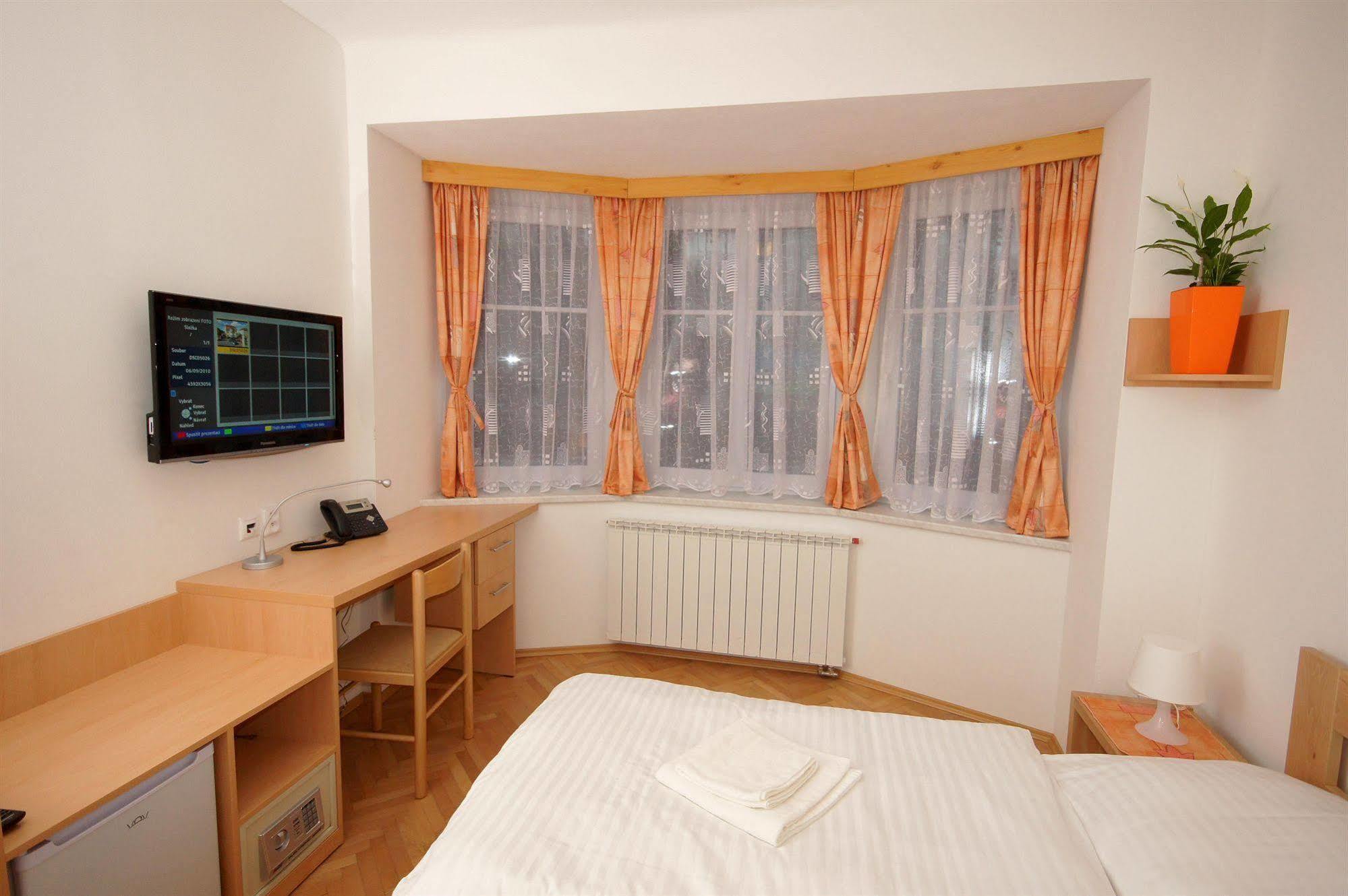 Garni Rambousek Prag