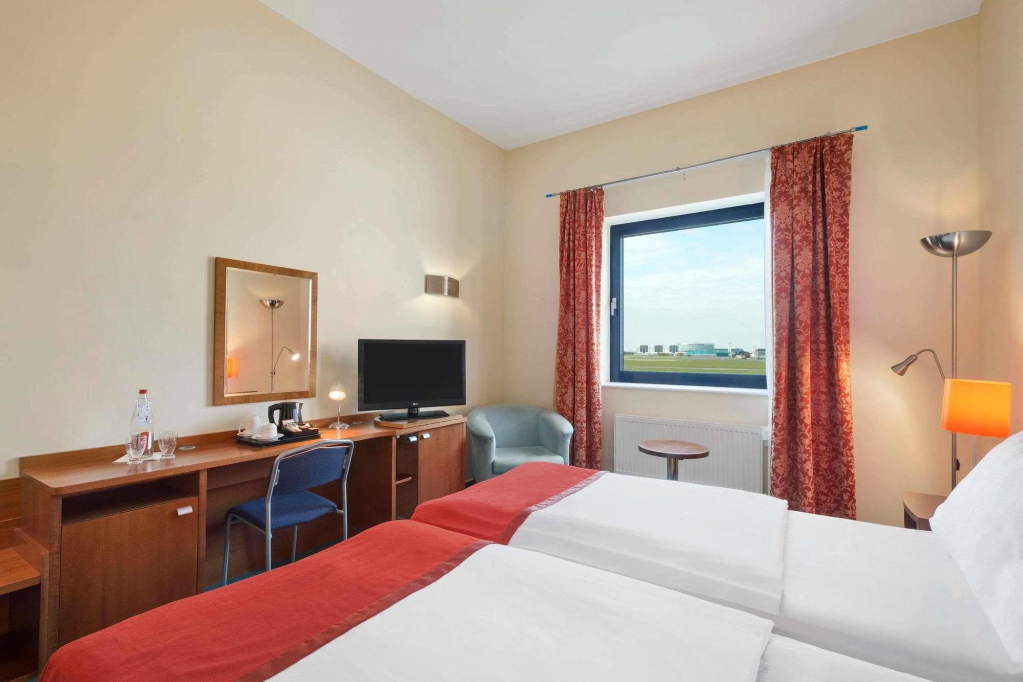 Ramada Airport Prague