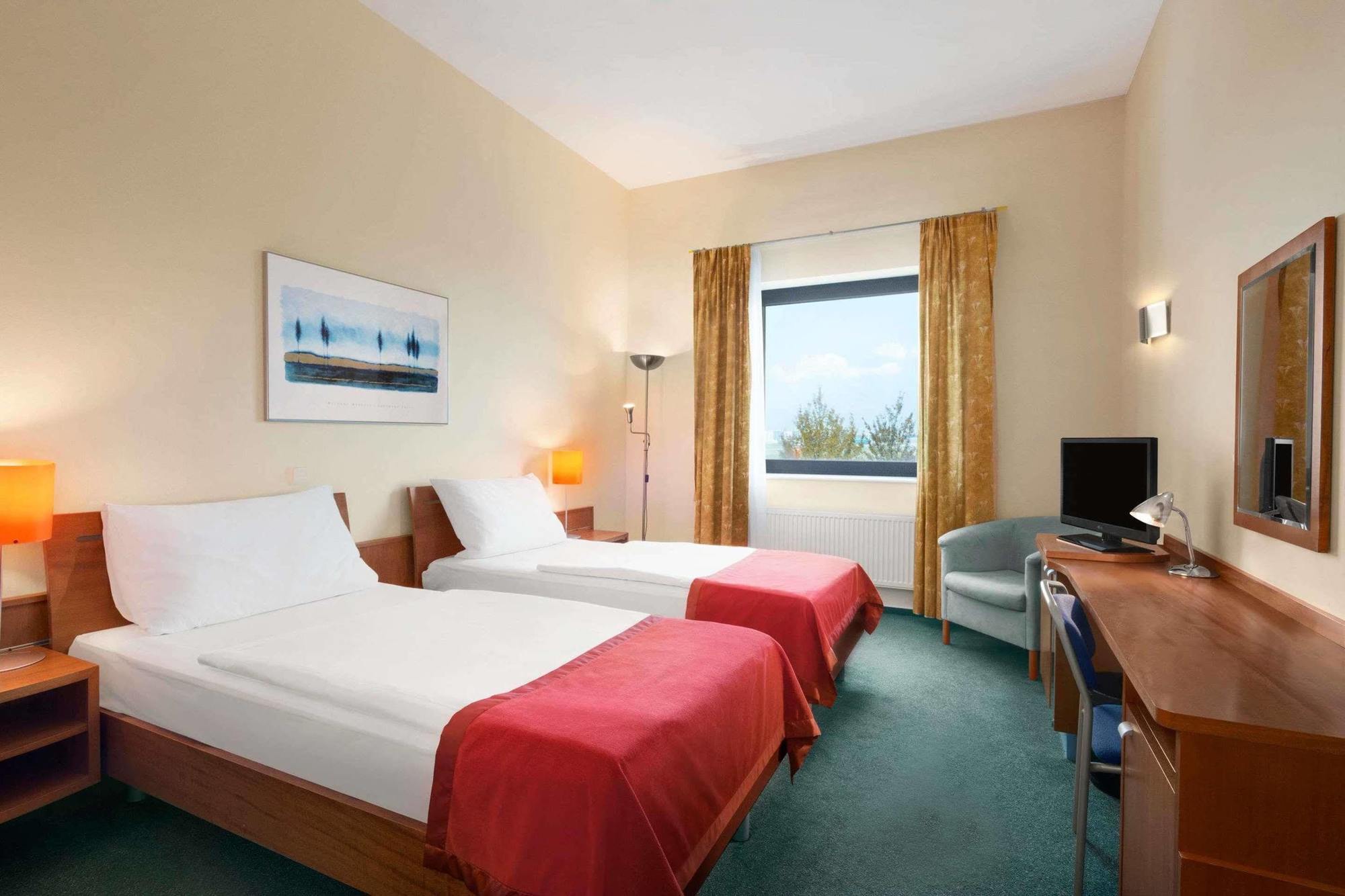 Ramada Airport Hotel