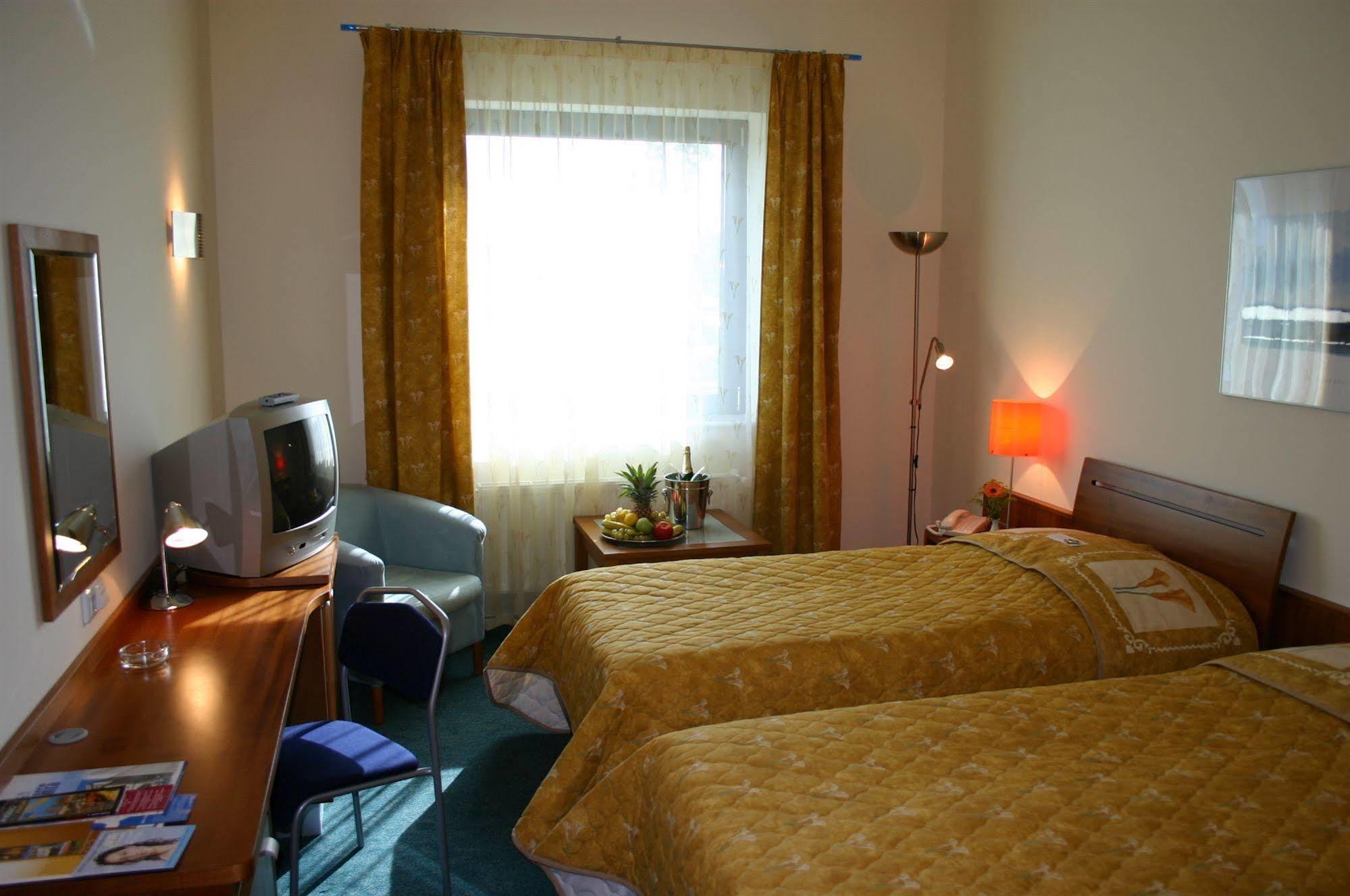 Hotel Ramada Airport