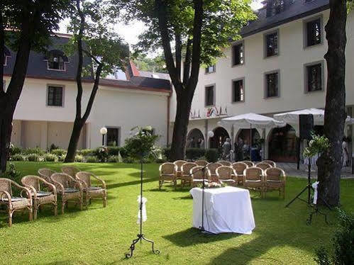 Hotell Na Zamecku 4*