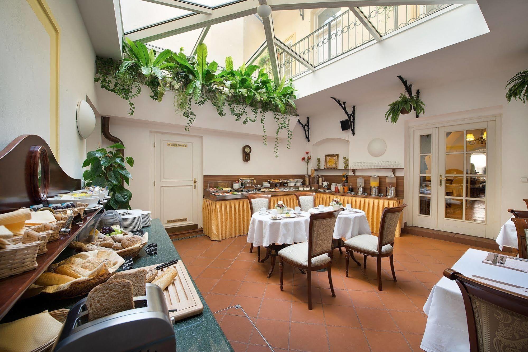 Hotell Boutique Constans 4*