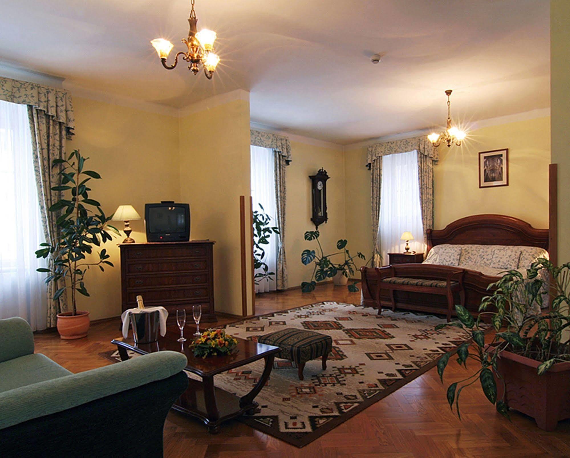 Boutique Constans Hotell 4*