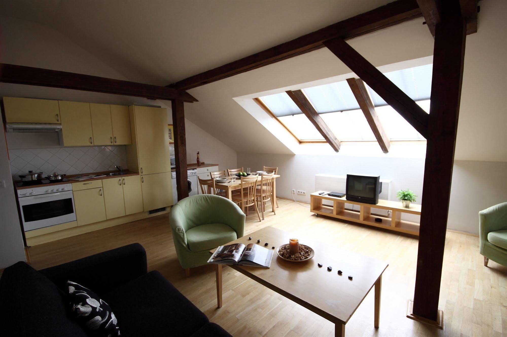 Apartment Leo Old Town *