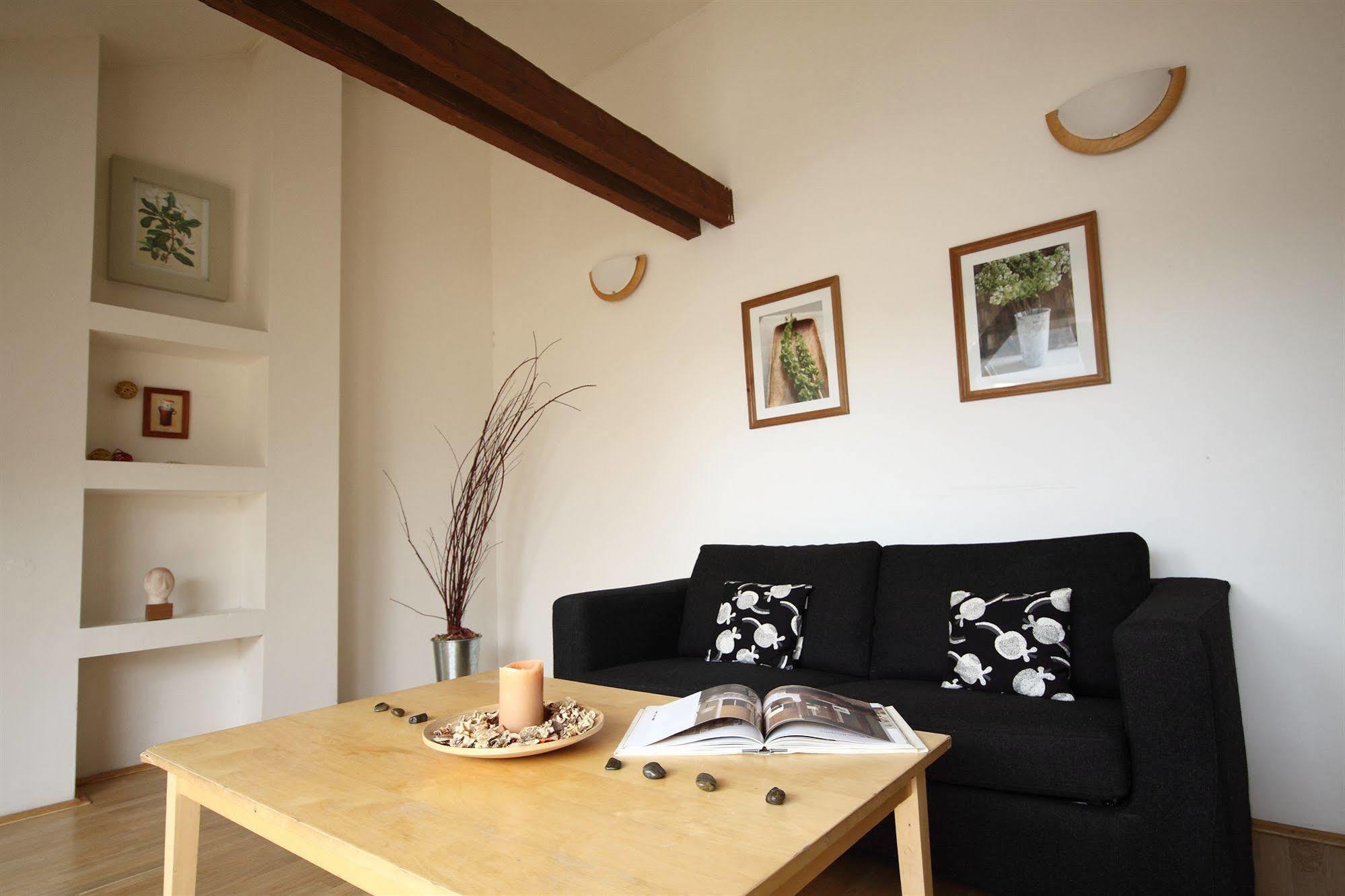 Apartment Leo Old Town
