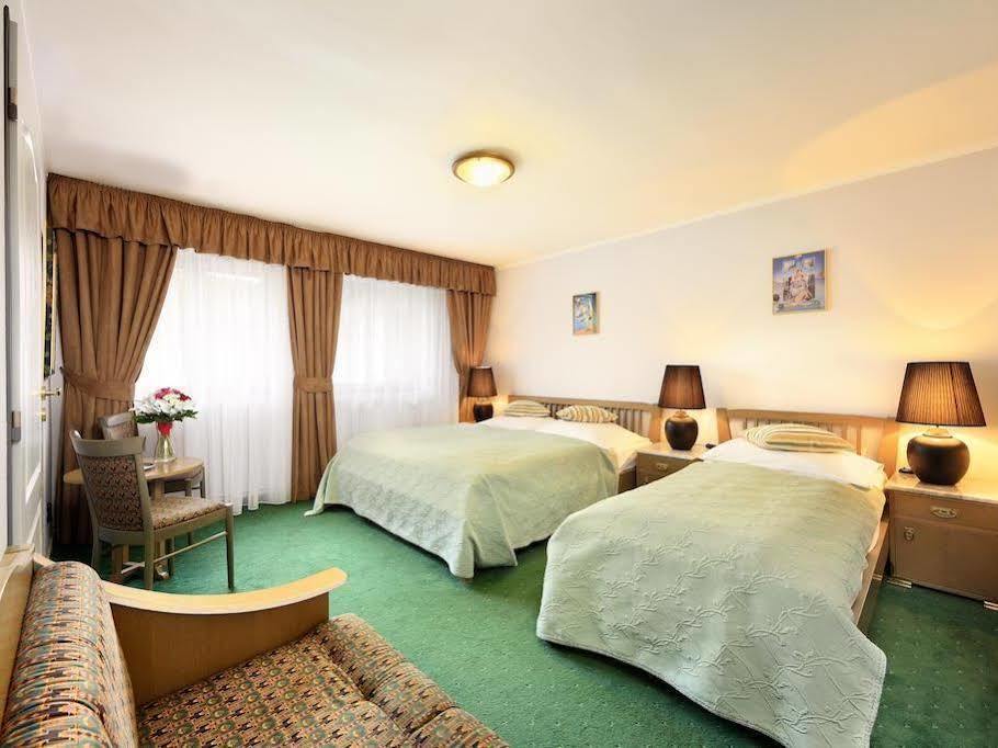 Salvator Hotel 3*