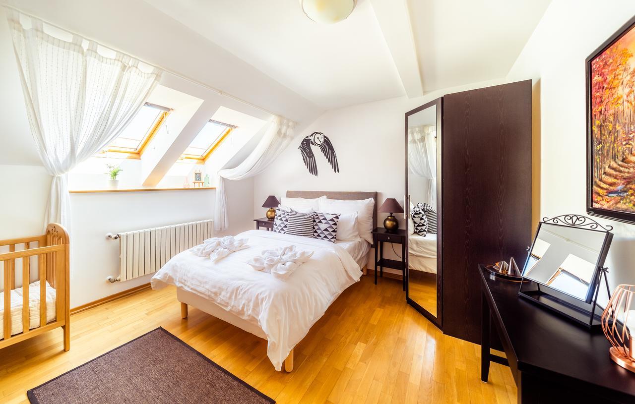 Apartment 4br 3bath Balcony Harry Potter Penthouse Prague
