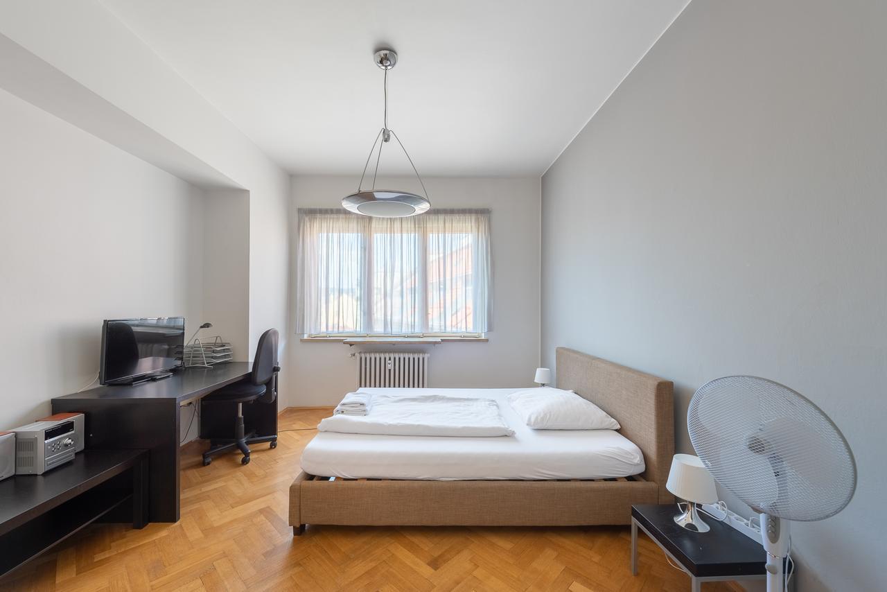 Piano Apartment