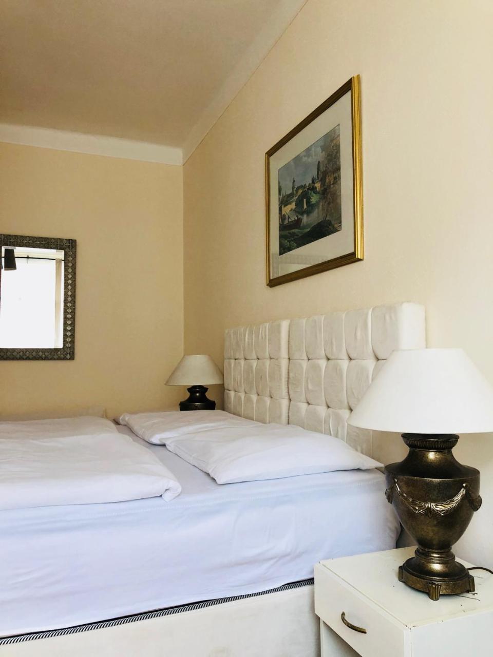 Mira Hotell 3*