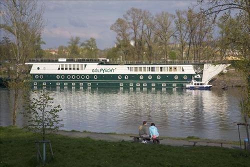 Bådhotel Rohan Boat 3*