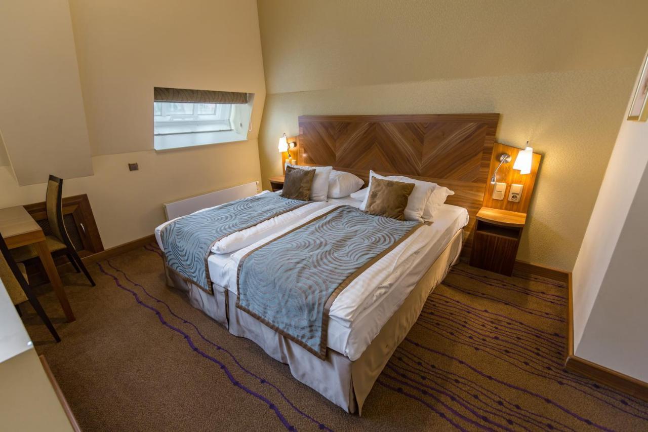 Merchants Crown Suites And Spa Hotel 5*