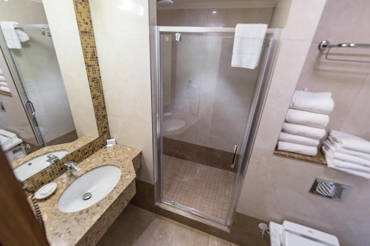 Hotel Merchants Crown Suites And Spa Prag