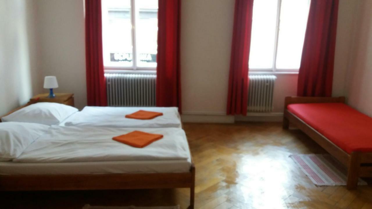Petrska 8 *