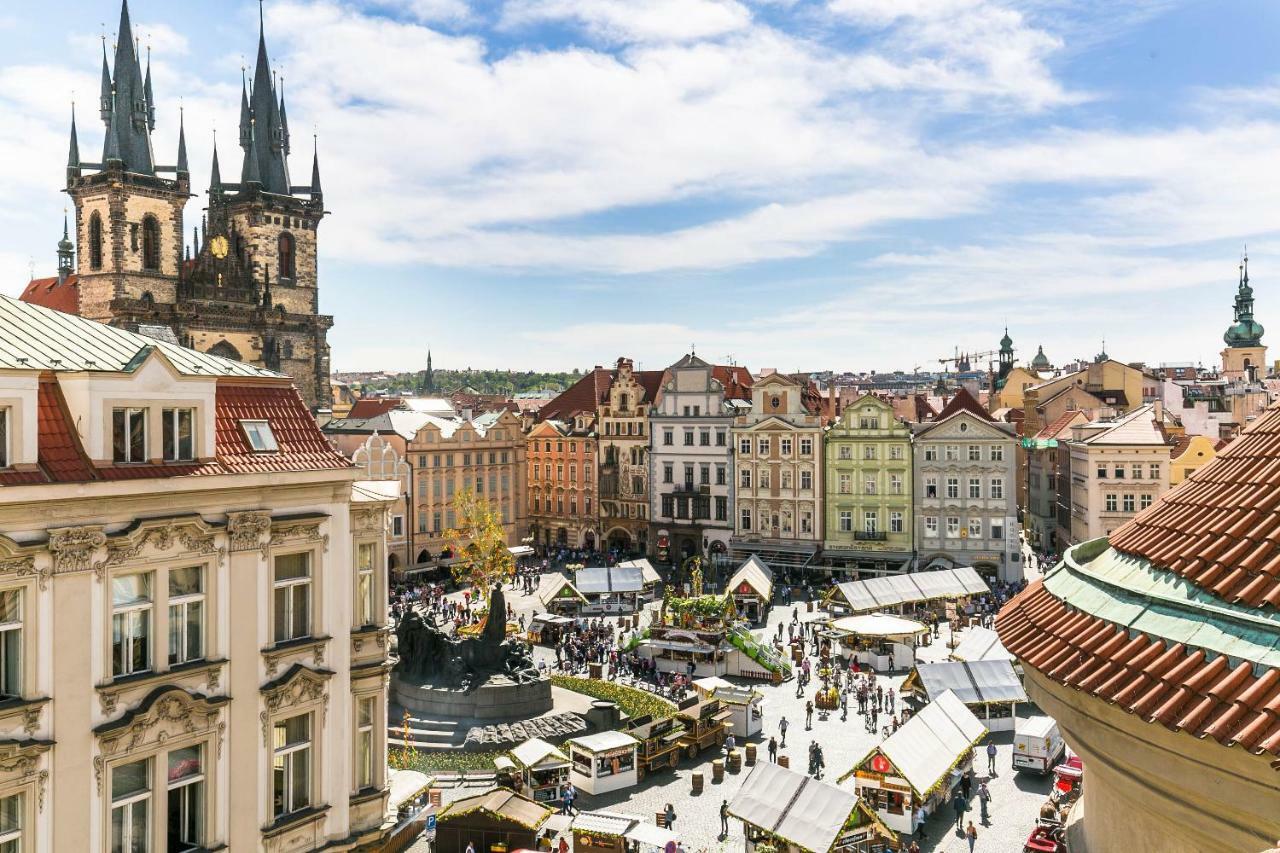 The Old Town Square & Parizska Apartment Prag