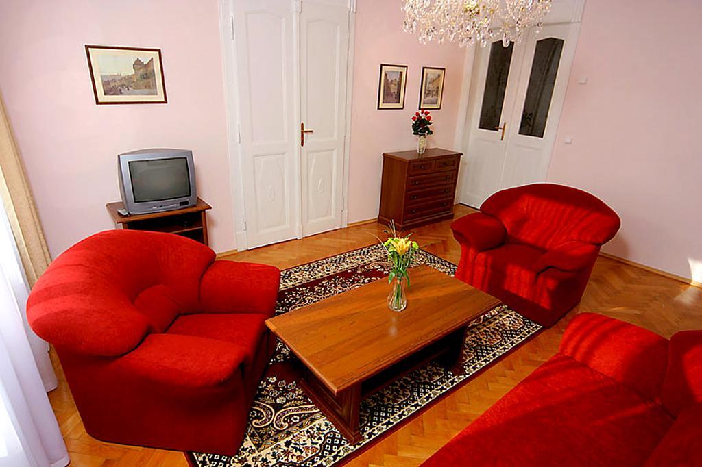 & Royal Standard 3* Prag