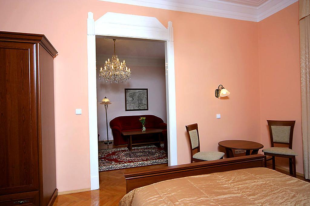 & Royal Standard Hotel Prag