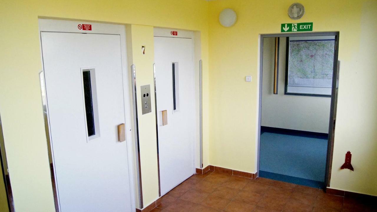 Km House Cerny Most Prag