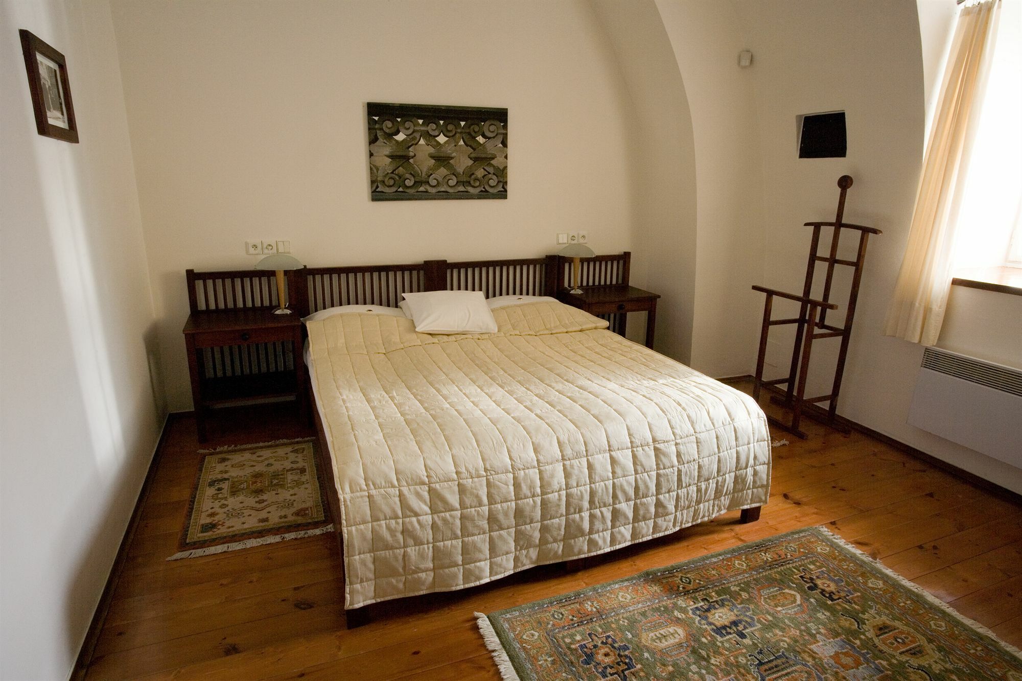 Domus Henrici 4*