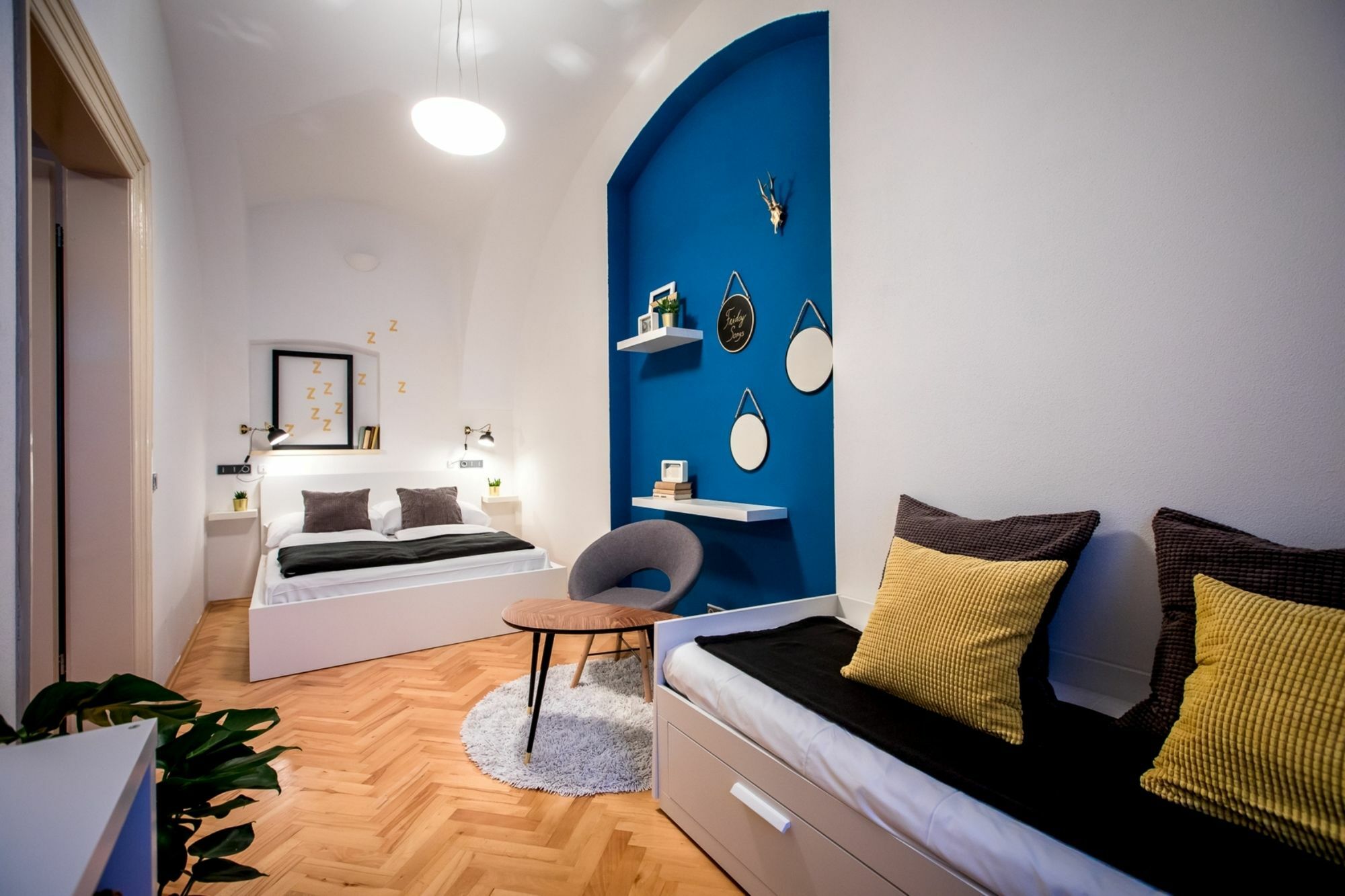 Apartment Friday Songs Prag