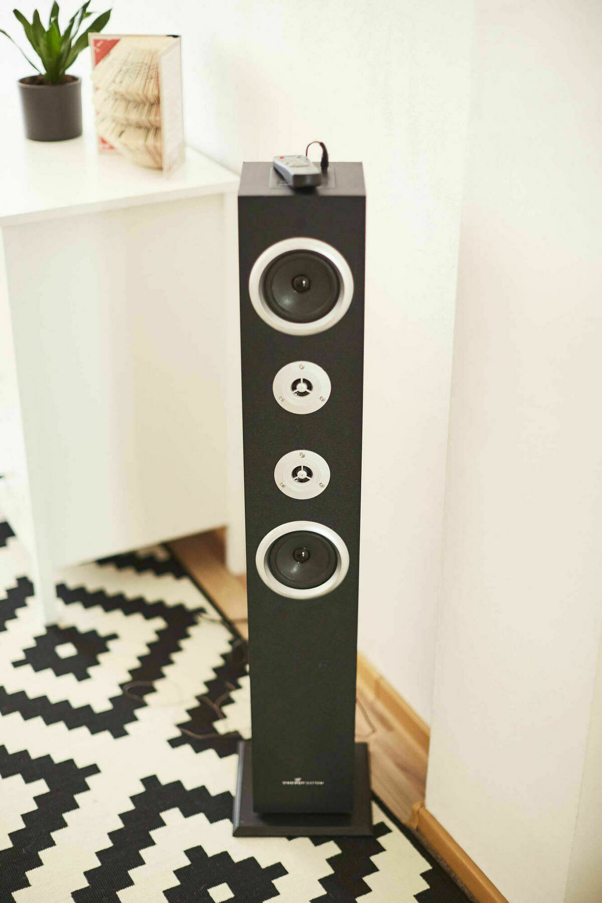 Friday Songs Apartment Prag