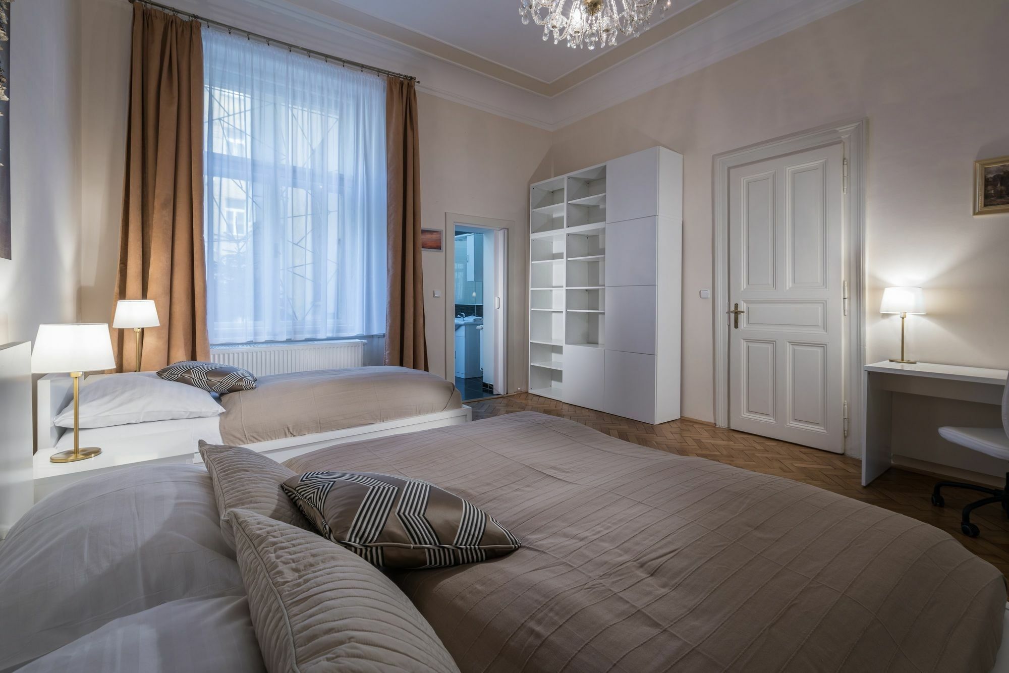 Legerova 33 Aparthotel