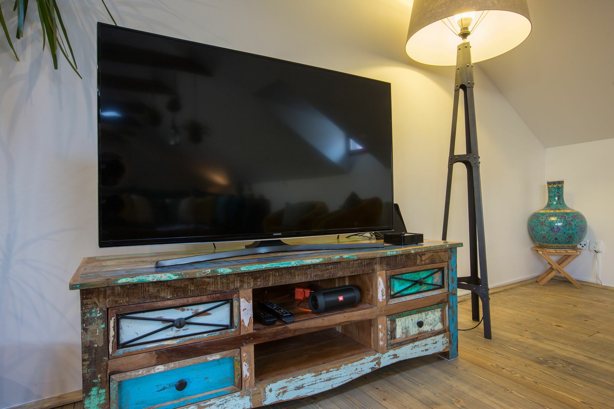 Gigantic Boho Chic 3 Bedroom 3 Bathroom Loft With Hanging Chair Lägenhet Prag