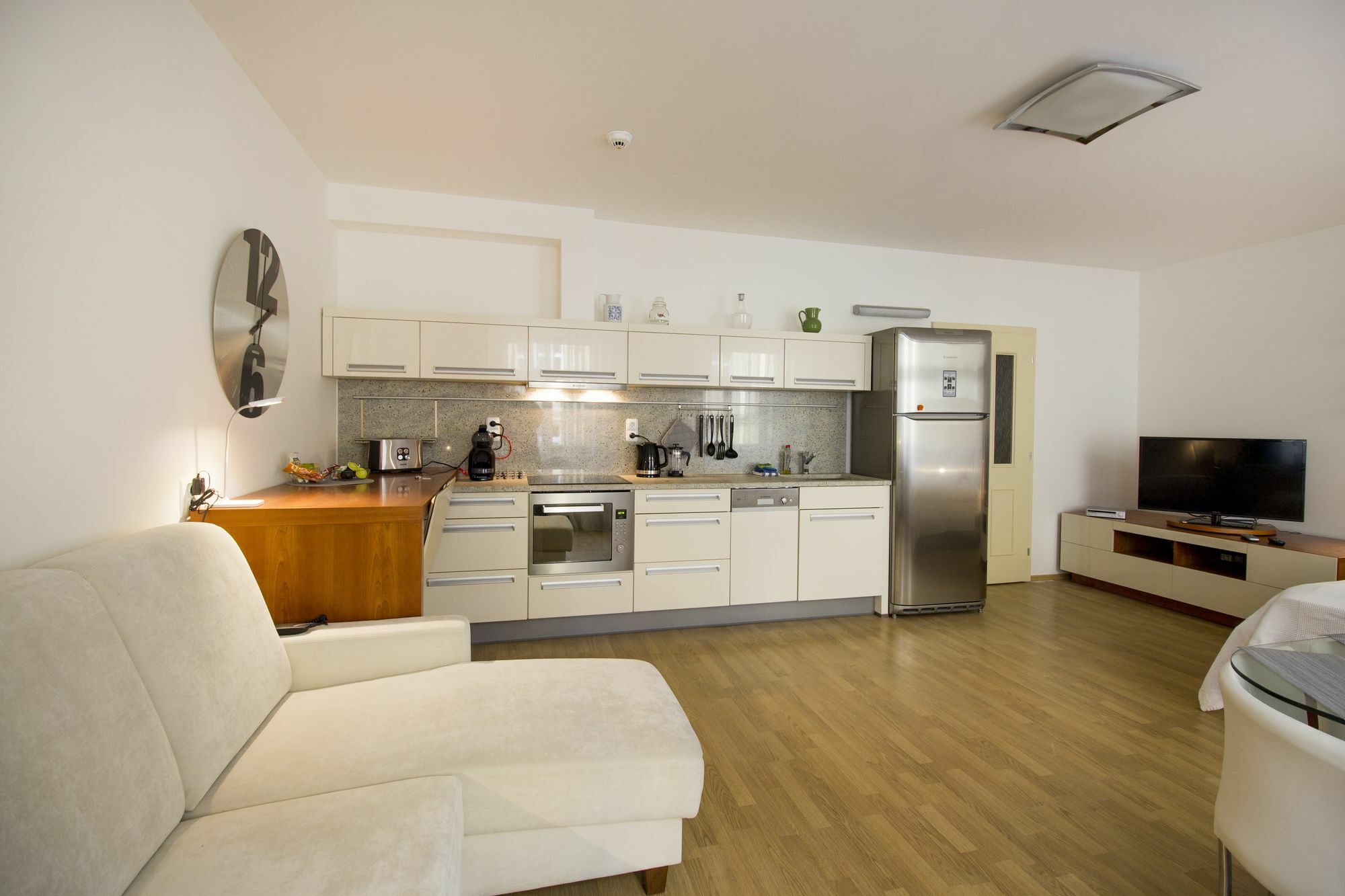Luxurious Near Castle Apartment