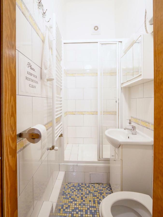 Capsule Hostel