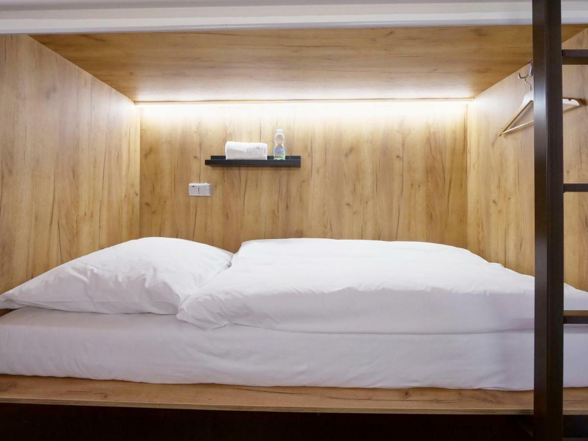Hostel Capsule