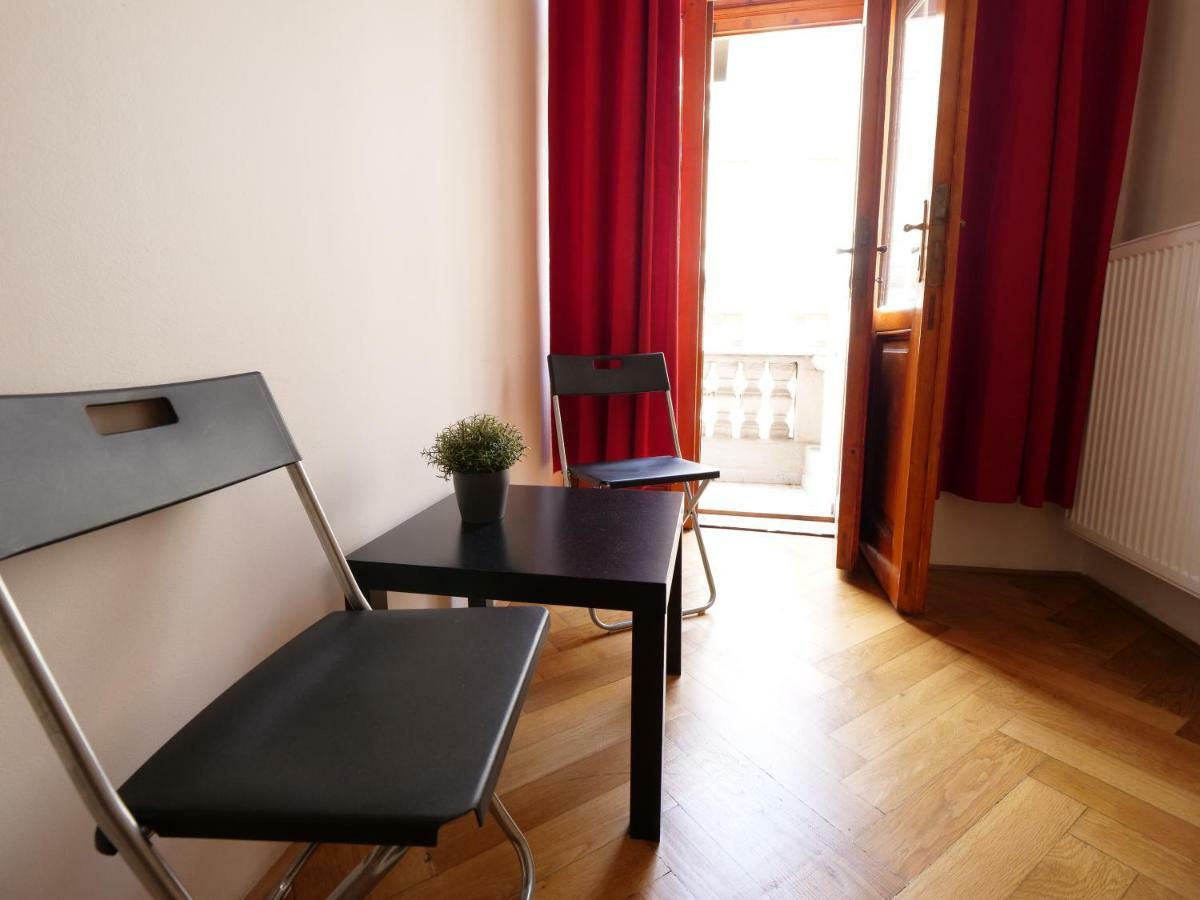 Hostel Capsule