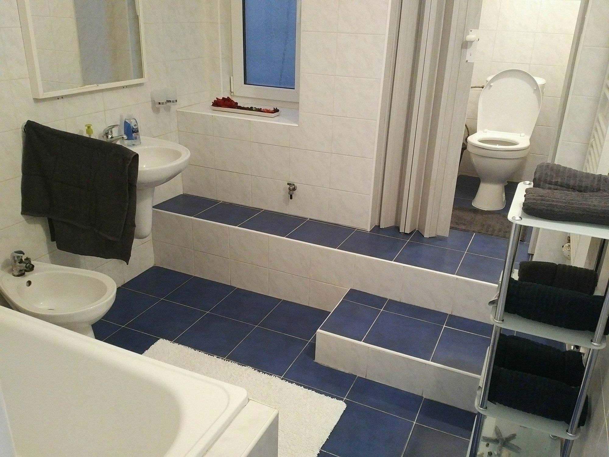 Sweet Apartment *