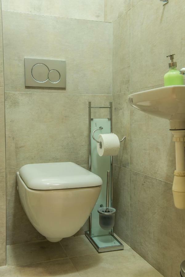 Exclusive 3 Bedroom Top-notch Flat, Great Location Prague
