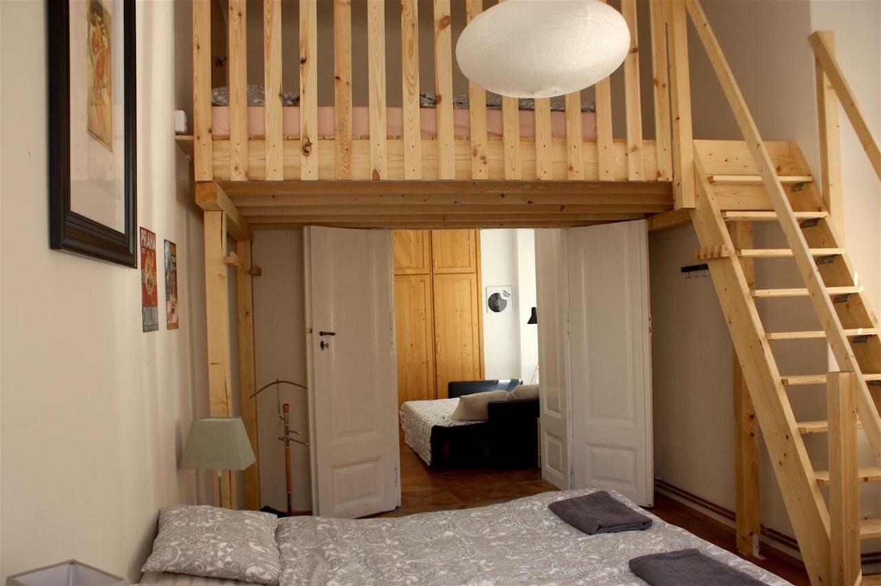 Spacious Charles Bridge Apt In The Heart Of Apartment *