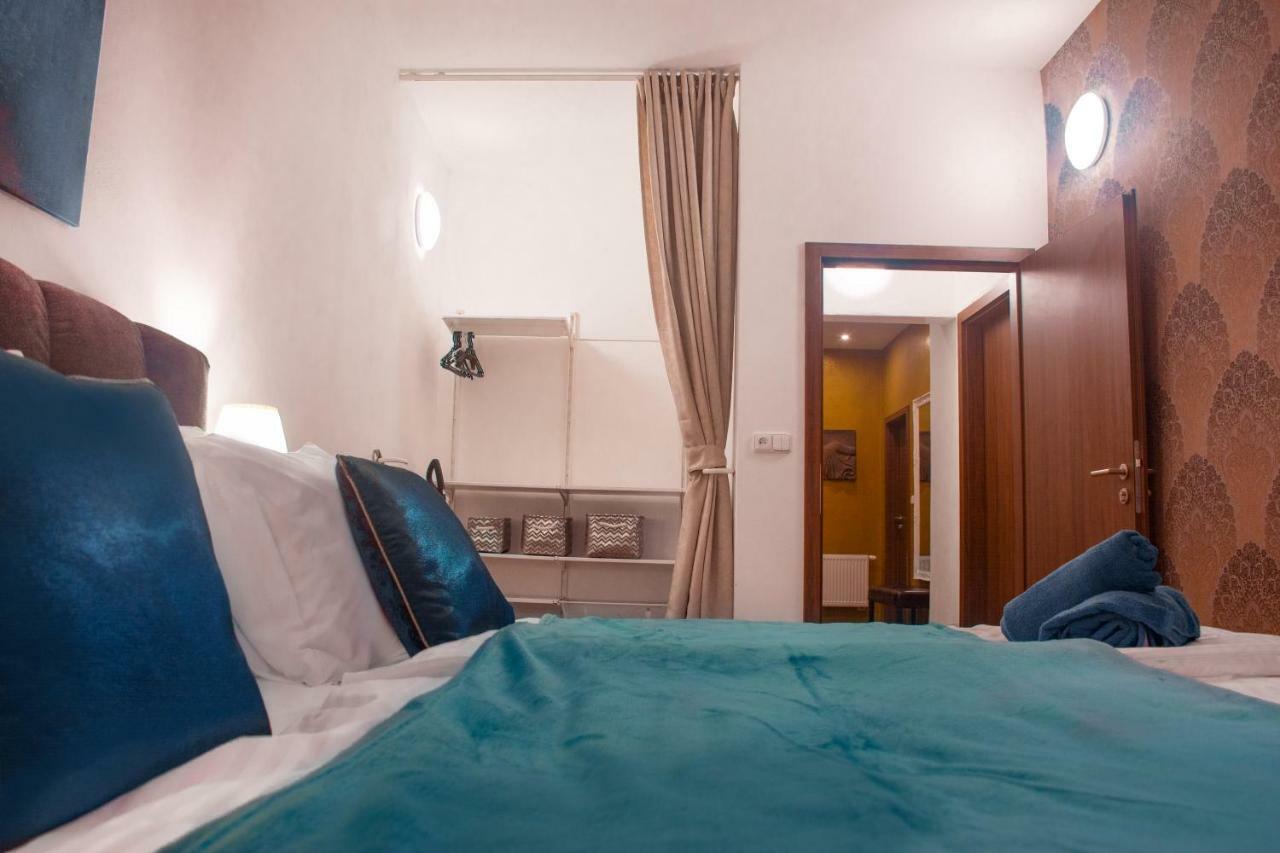 Premyslovska - 2 Bathrooms Apartment