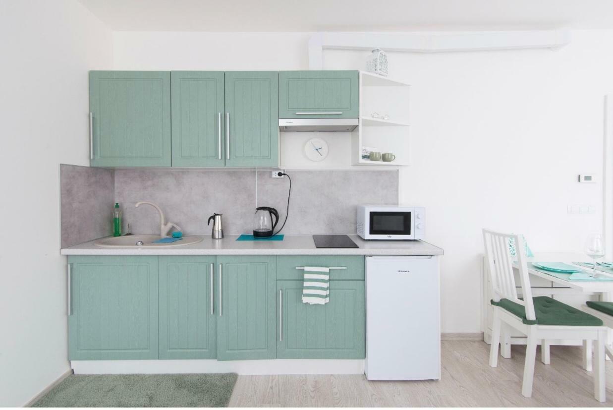 Apartment Free Parking In Garage Karolina Plazza, New Cosy With Need
