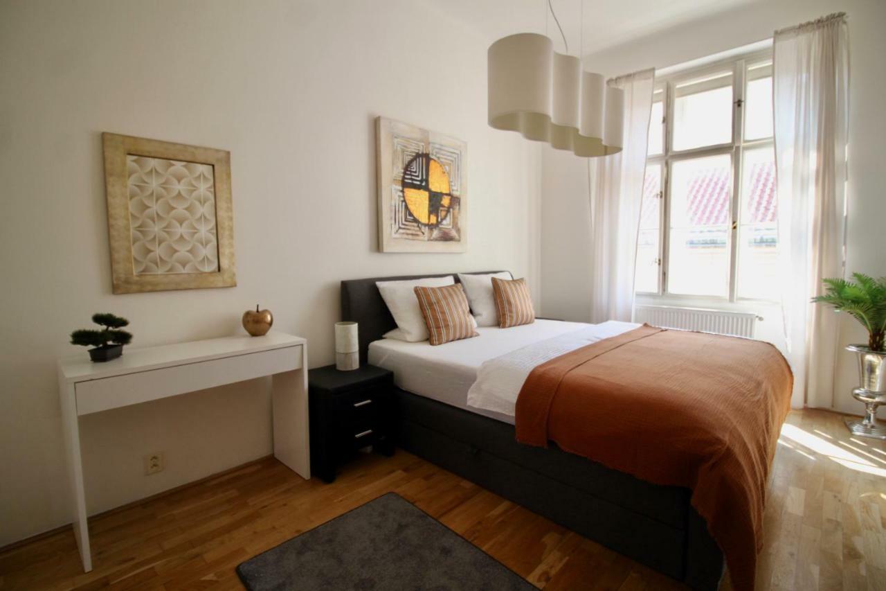 No1 Style & Design Xxl Centre Prague